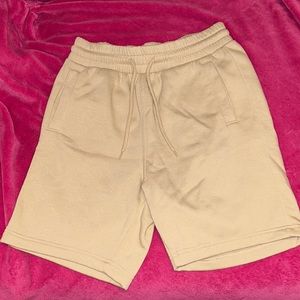 i have worn these shorts twice max there’s a small pocket in the back as well